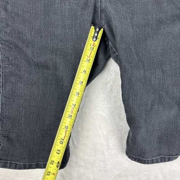 2 Lee Denim Capri Shorts Women’s Size 10 Pants Jeans Classic Relaxed Blue Black - Picture 3 of 14